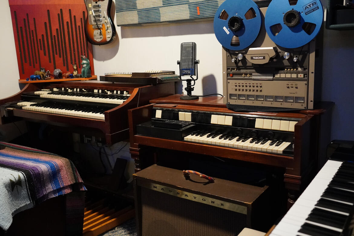 Organs, Tape, Magnatone, Ribbon Mic